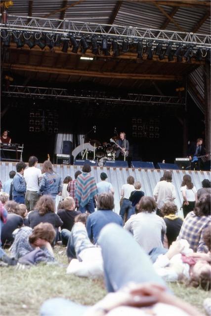 The Sound on stage. by Dave Rollisson - rollissonski@hotmail.com